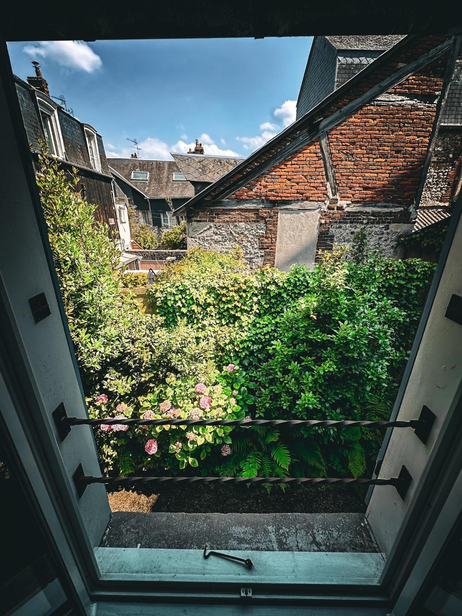 Le 105, Honfleur Bed & Breakfast Exterior photo